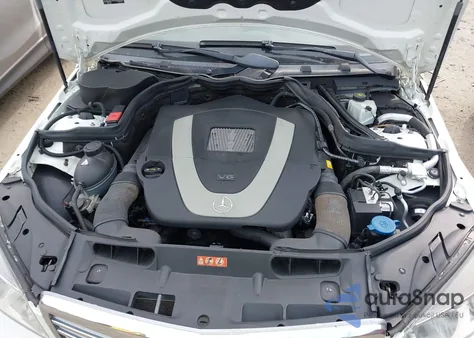 2011 Mercedes-Benz C 300 Luxury 4Matic/Sport 4Matic z USA, uszkodzony, nr VIN WDDGF8BB1BR158412